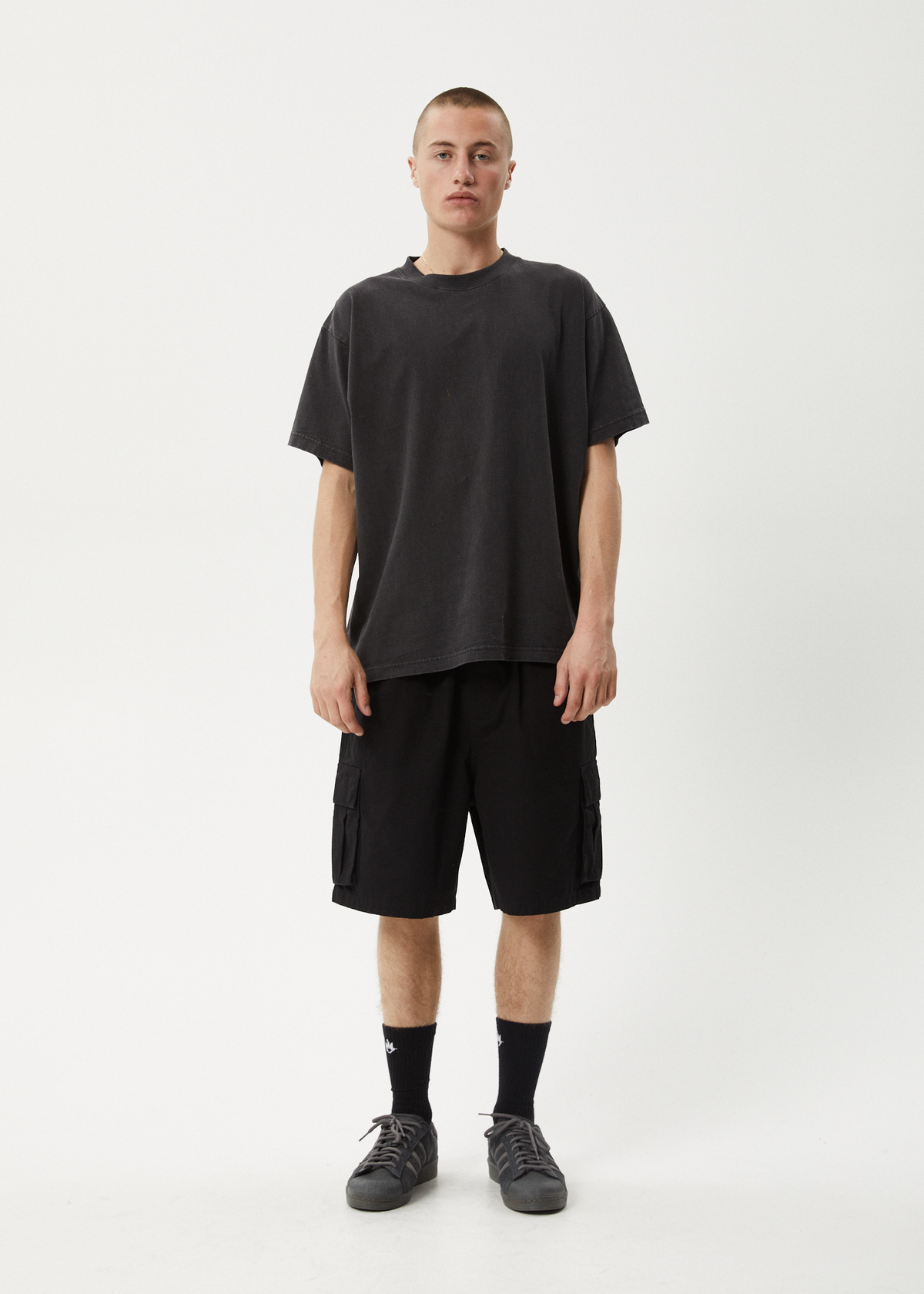 AFENDS Mens Ripped Out 98 - Oversized Cargo Short 20" - Black