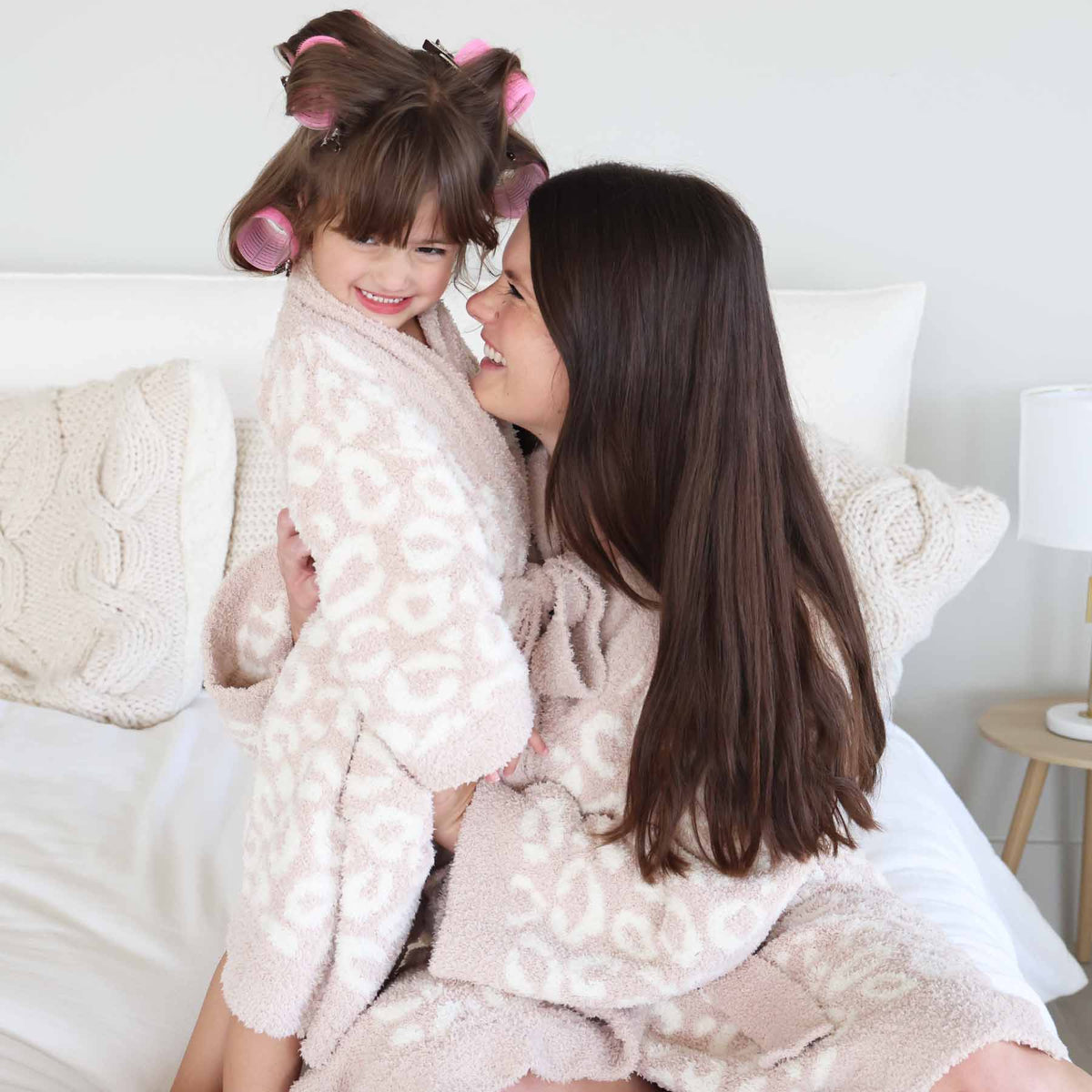 CuddleLane™ Adult Robe | Leopard