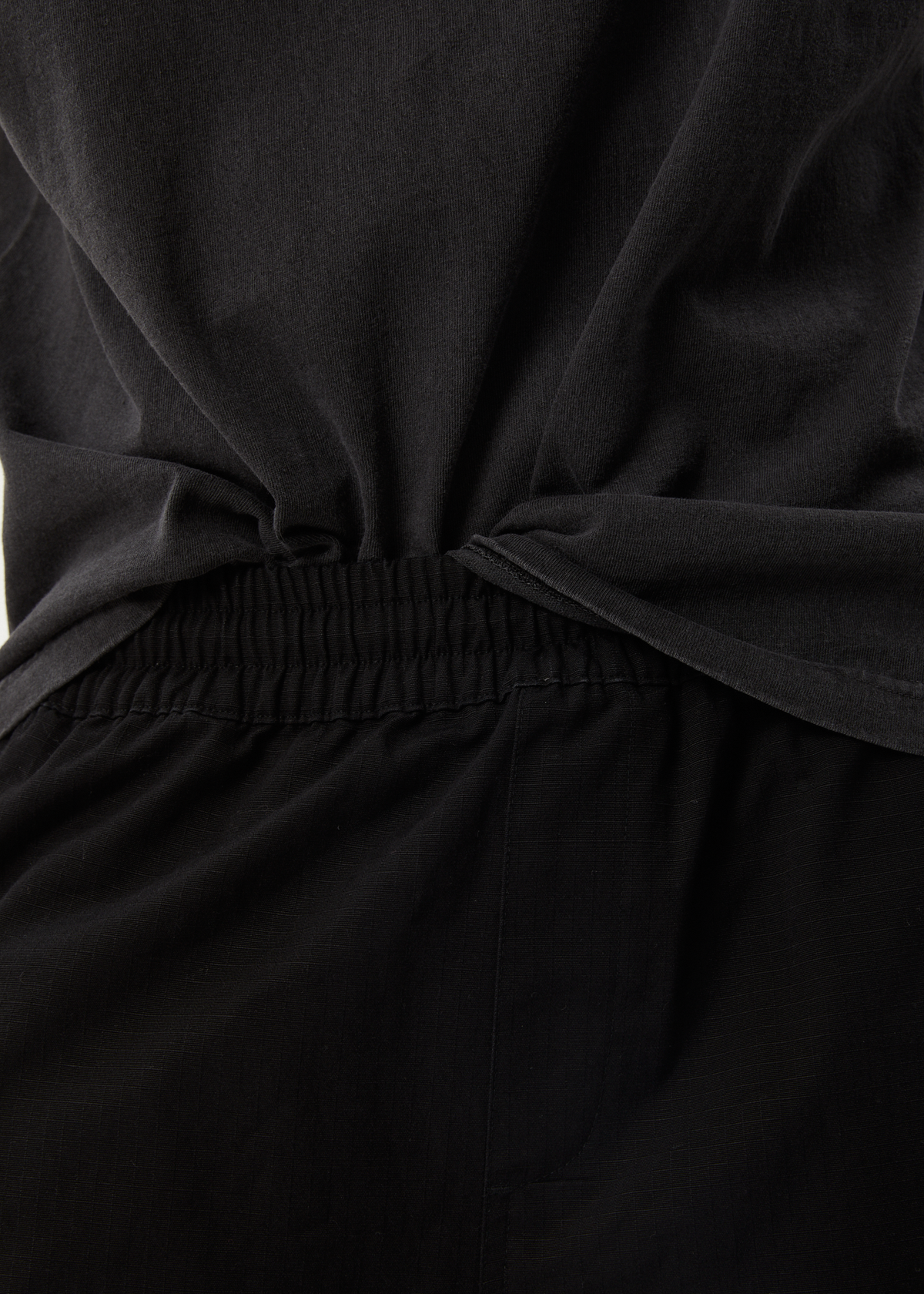 AFENDS Mens Ripped Out 98 - Oversized Cargo Short 20" - Black